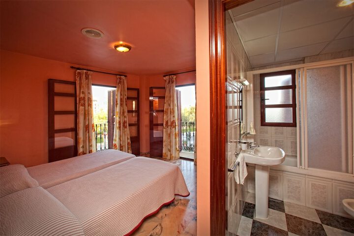 Room 3 of 46