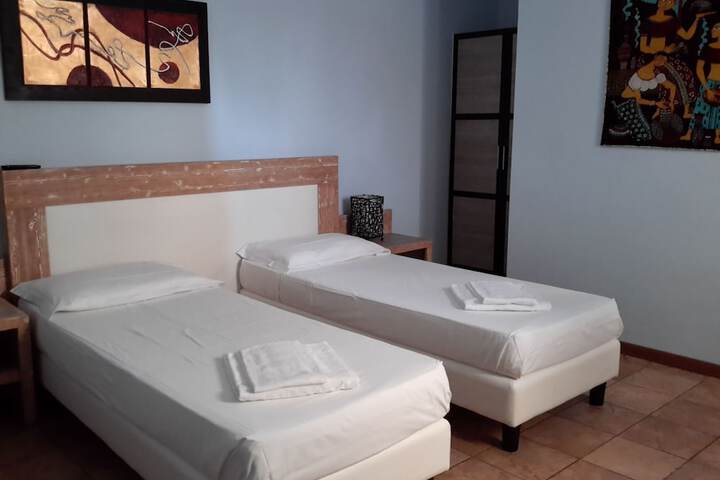 Room 12 of 44