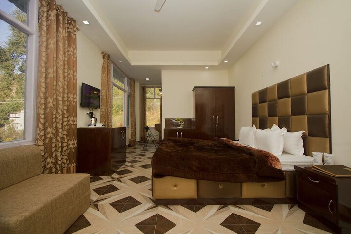 Room 10 of 64
