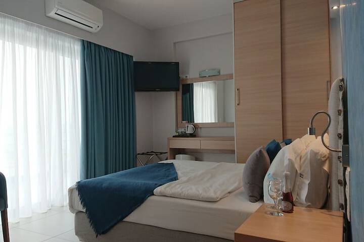 Room 7 of 38