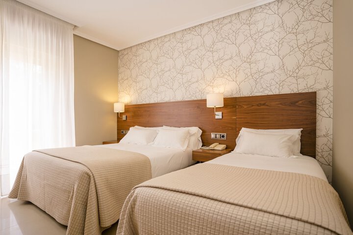 Room 9 of 47