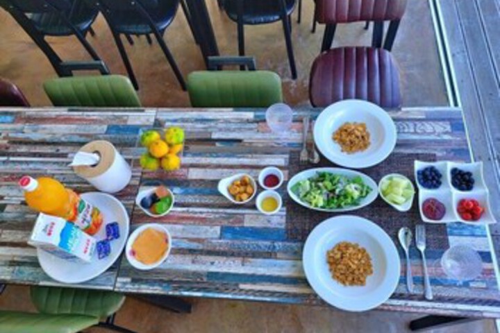 Breakfast/Coffee Service 22 of 130