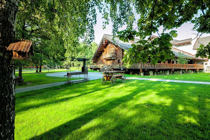 Russian Village Hotel