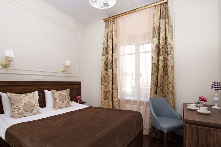 Room 3 of 52