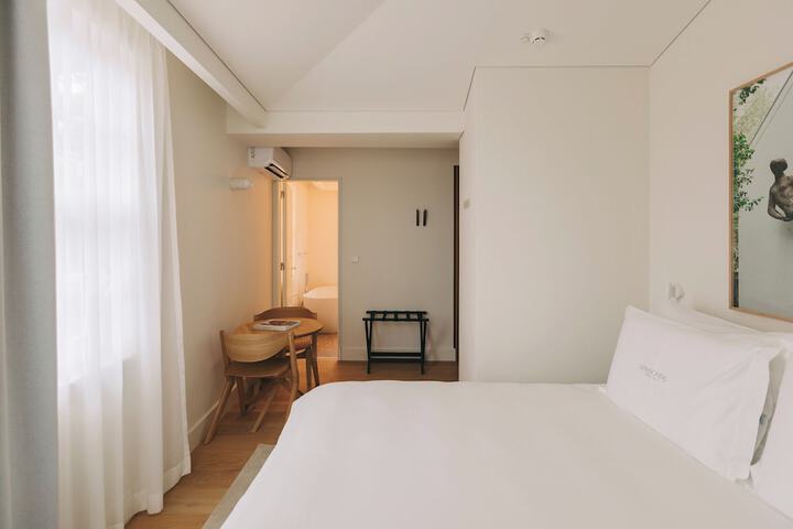 Room 123 of 186