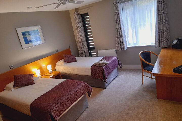 Room 7 of 27