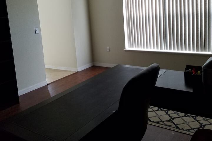 Business Center 24 of 29