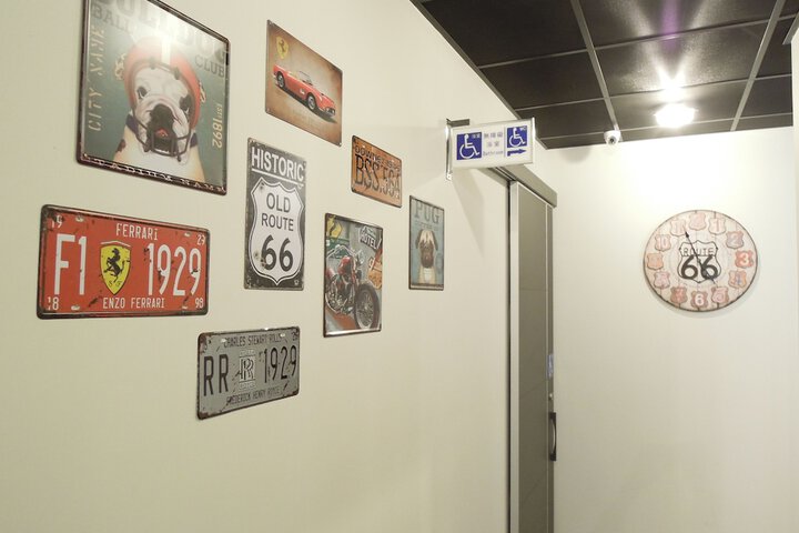 Ballroom/Hall 33 of 37
