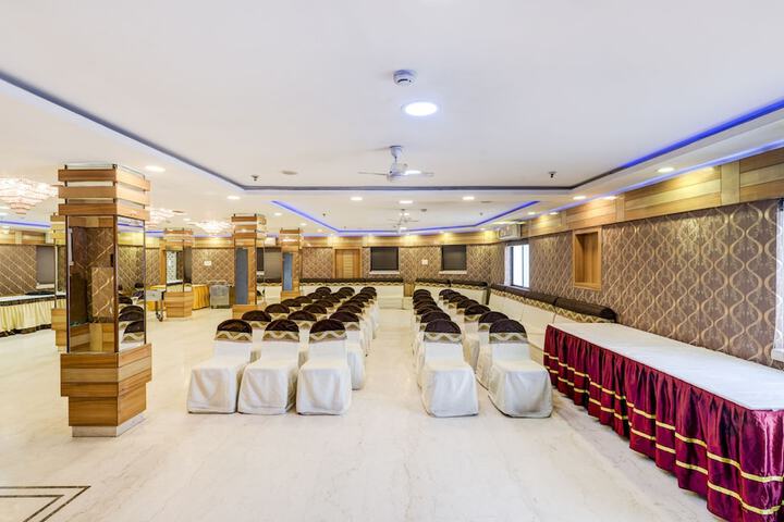 Ballroom/Hall 40 of 50