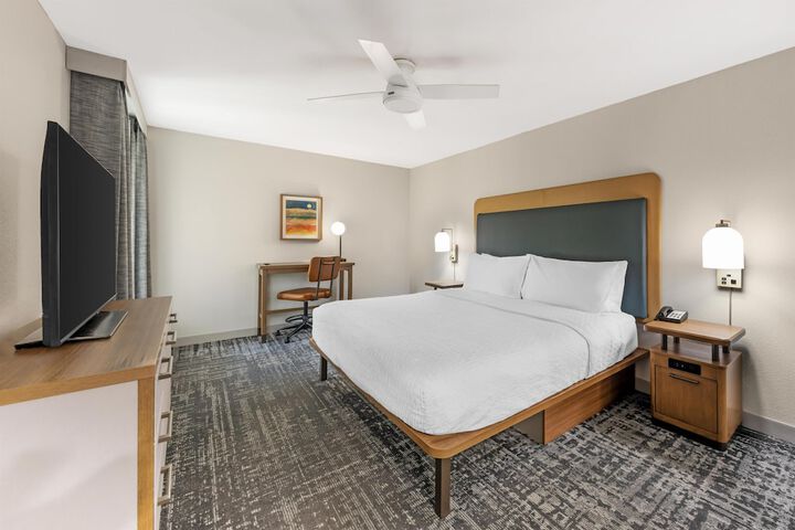 Room 11 of 40