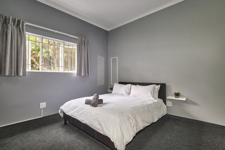 Room 15 of 34