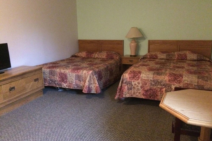 Room 3 of 9