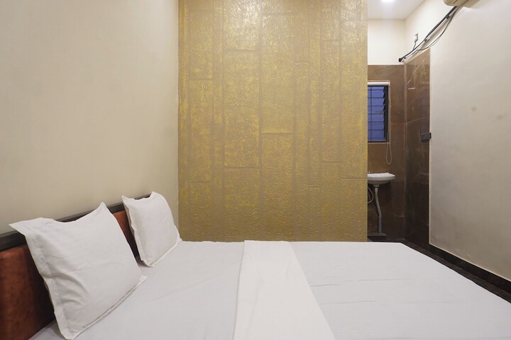Room 14 of 25