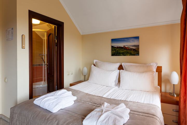 Room 20 of 262
