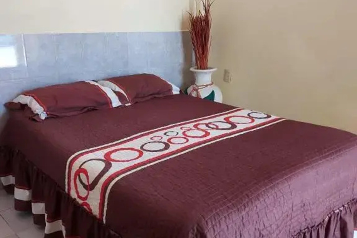 Room 3 of 8