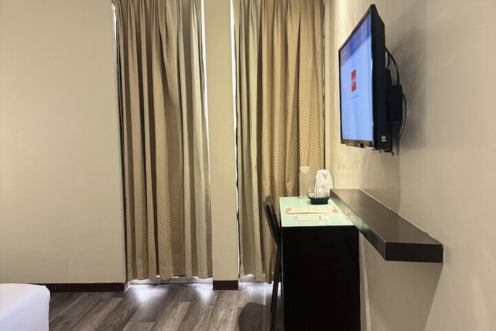 Room 22 of 65
