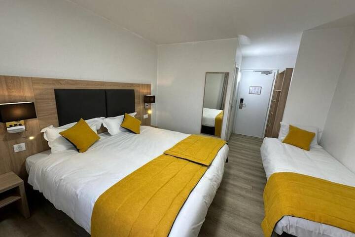 Room 8 of 22