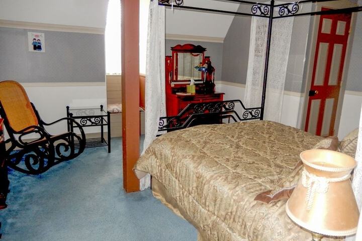 Room 98 of 240