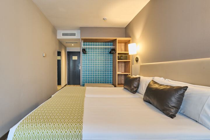 Room 21 of 63