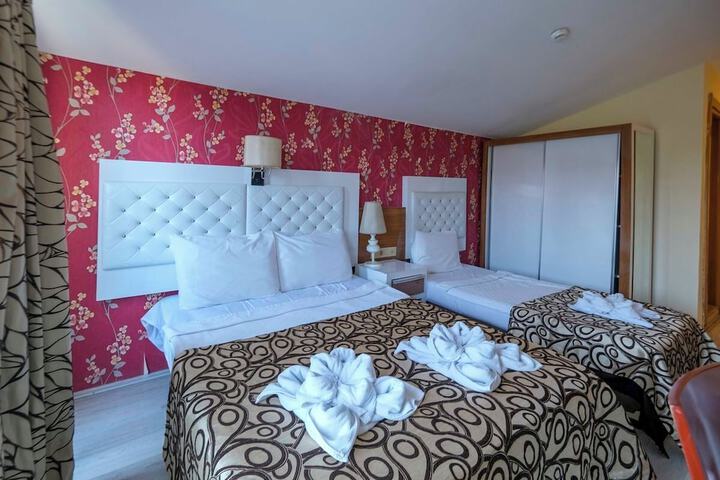 Room 5 of 52