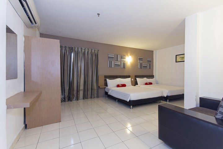 Room 20 of 32