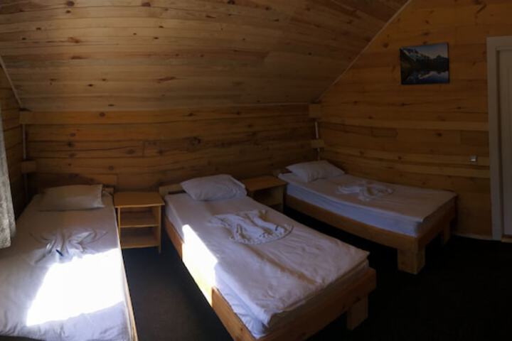 Room 17 of 33