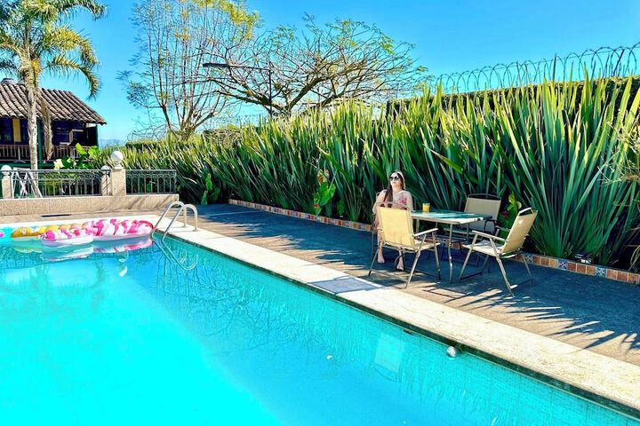 Pool 6 of 21