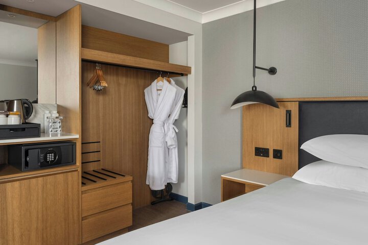 Room 40 of 118