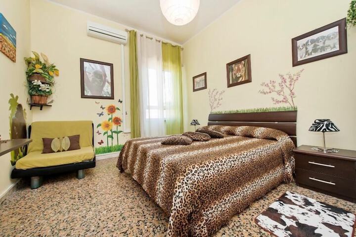 Room 15 of 22