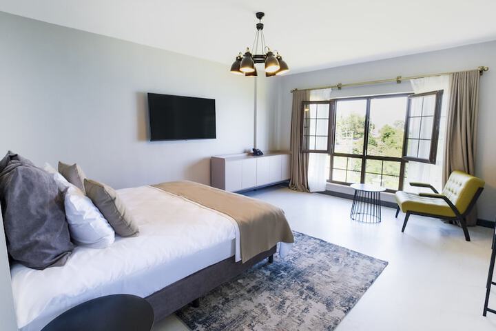 Room 2 of 50