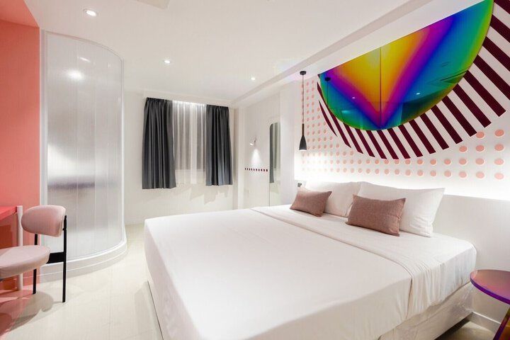 Room 12 of 97