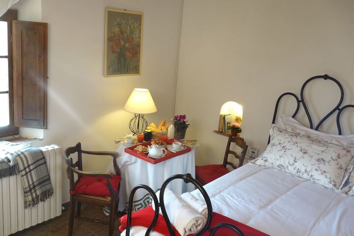 Room 10 of 66