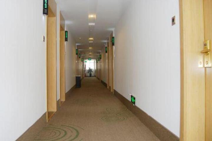 Greentree Inn (Mengzhou Hotel)