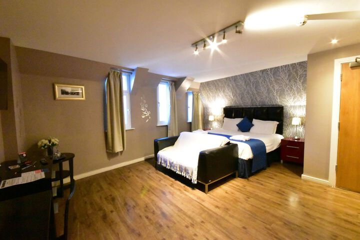 Room 98 of 182