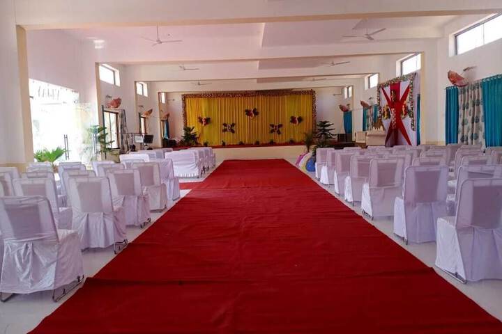Ballroom/Hall 44 of 77