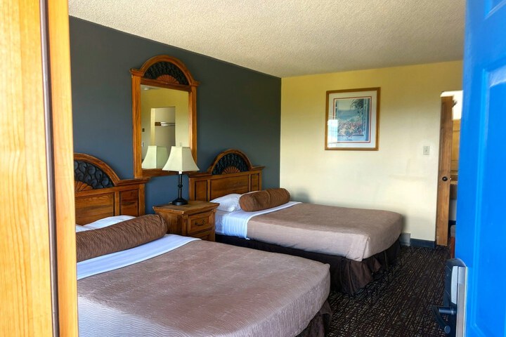Room 36 of 79