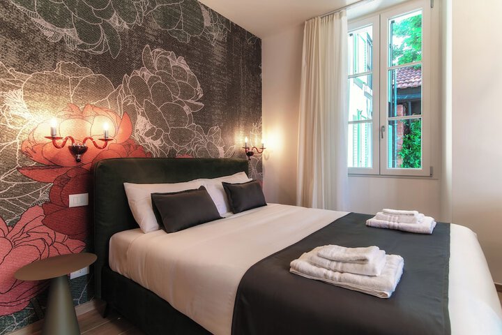Room 28 of 193
