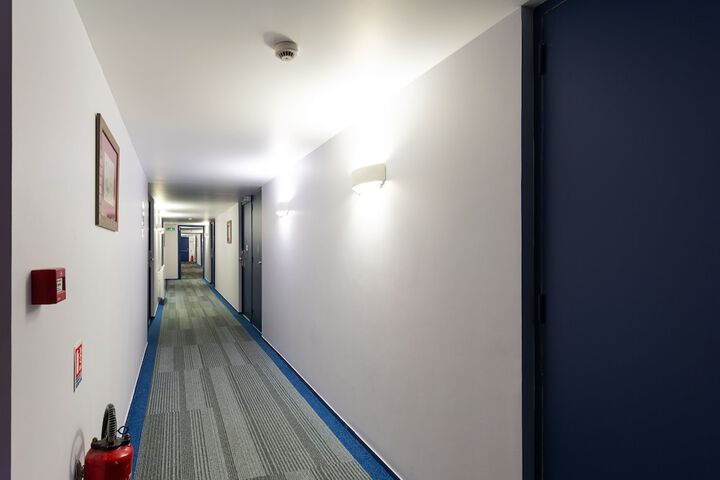 Room 34 of 95