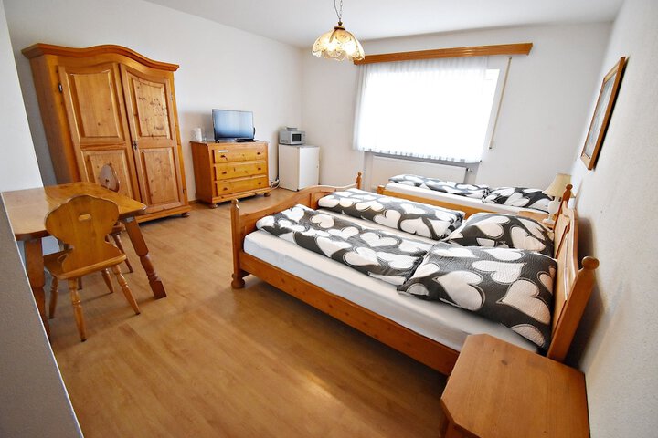 Room 14 of 86