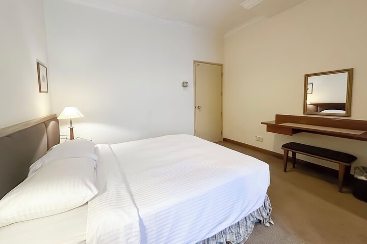 Room 10 of 61