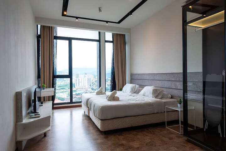 Room 18 of 109
