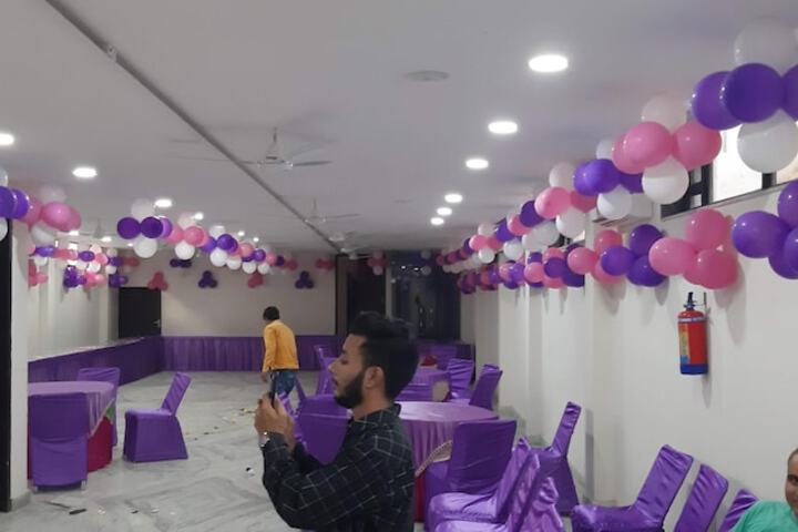 Ballroom/Hall 115 of 136