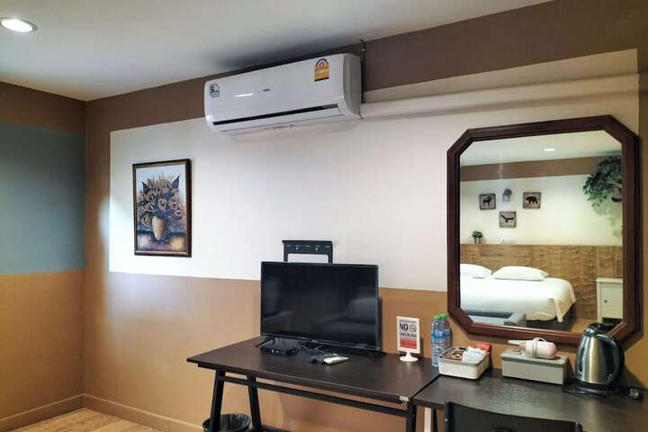 Room 19 of 156