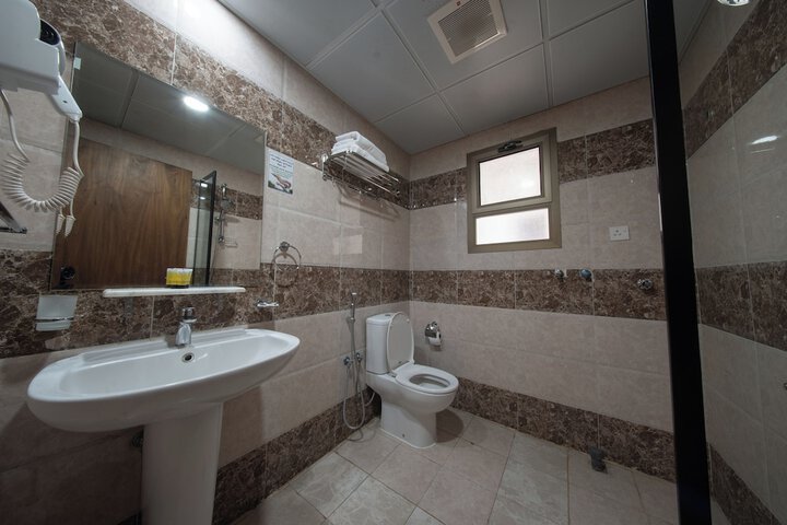 Room 40 of 53