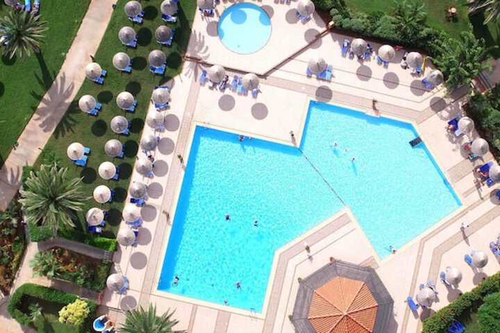 Pool 88 of 209