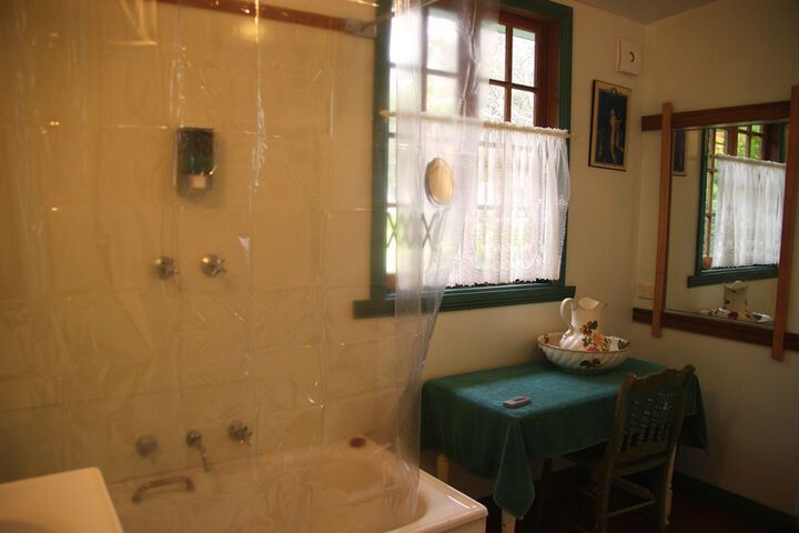 Room 5 of 19
