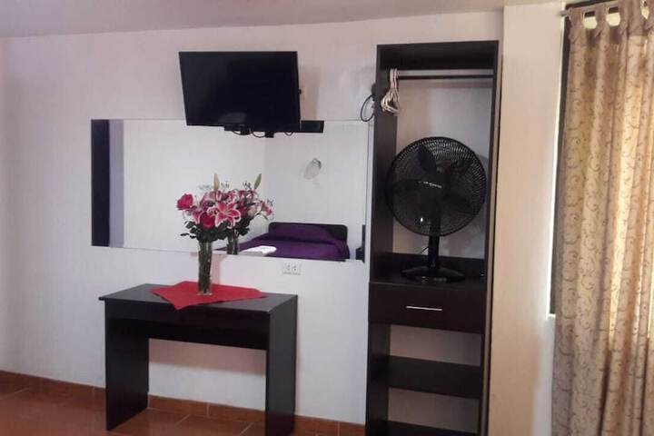 Room 6 of 18