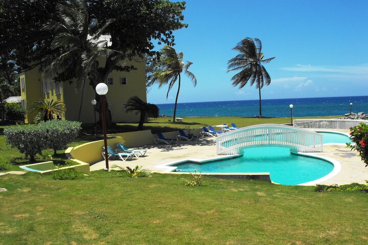 Pool 33 of 54