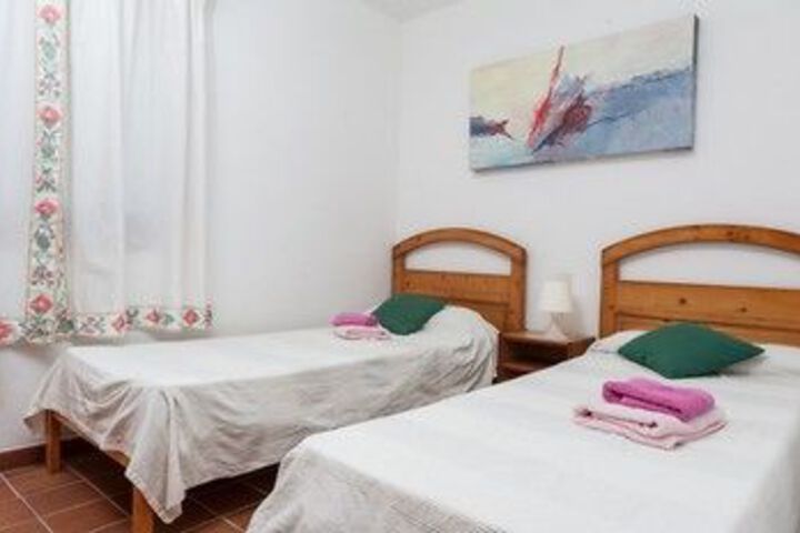 Room 6 of 13