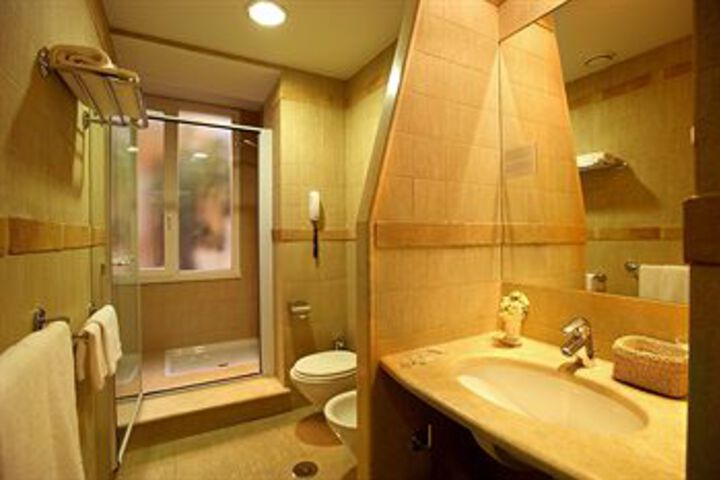 Clean Restrooms